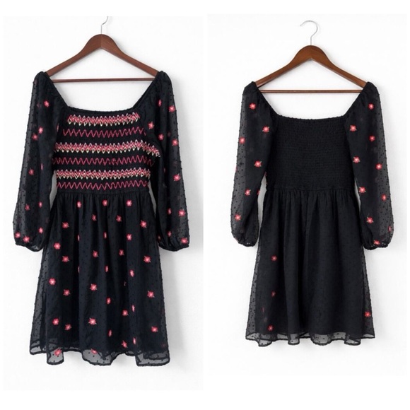Savanna Jane Dresses & Skirts - Savanna Jane Boho Embroidered M Smocked Mini Dress Romantic Indie Cottagecore